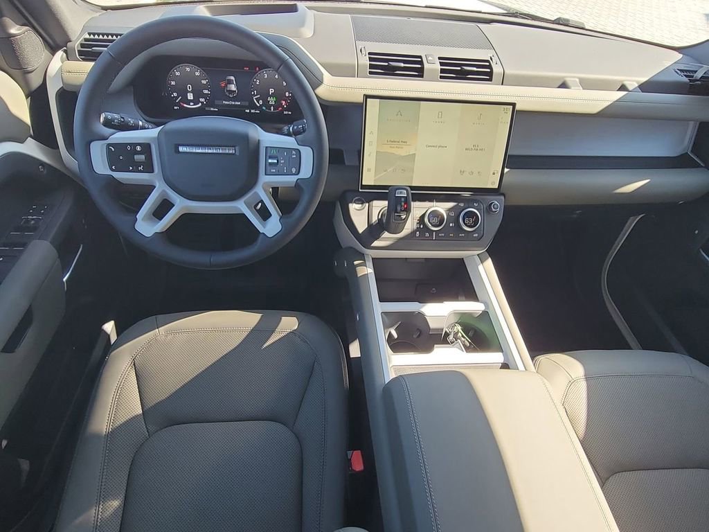 New 2026 Land Rover Defender 110 X-Dynamic SE AWD/4WD image 17