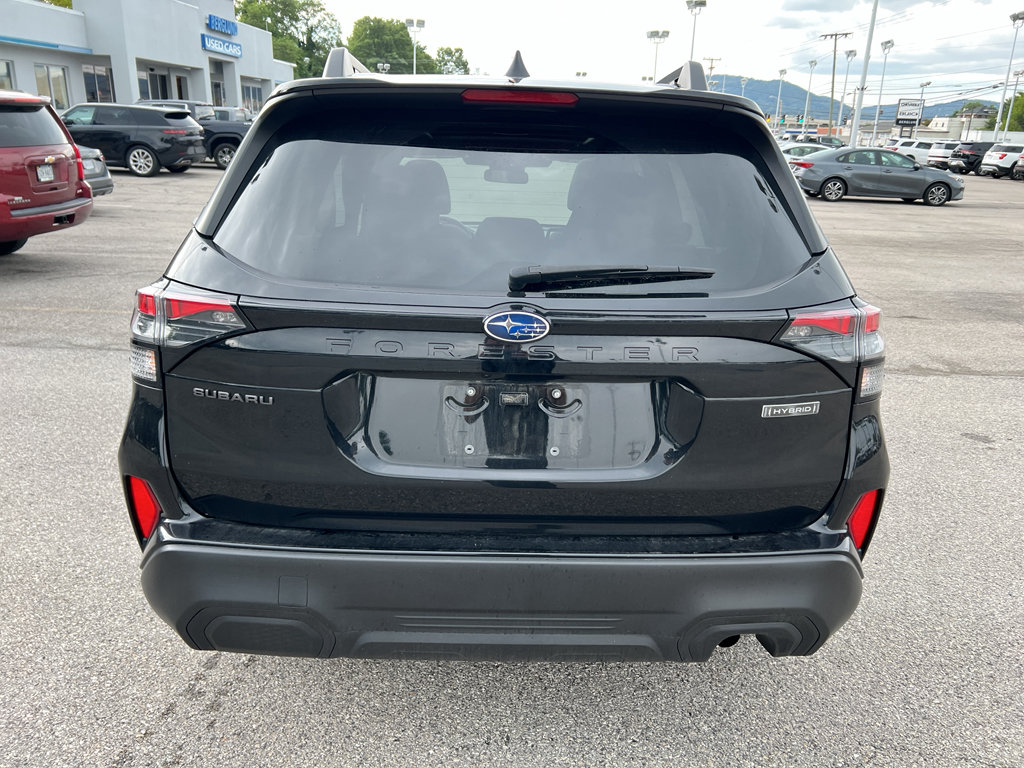Used 2025 Subaru Forester Premium AWD/4WD image 6