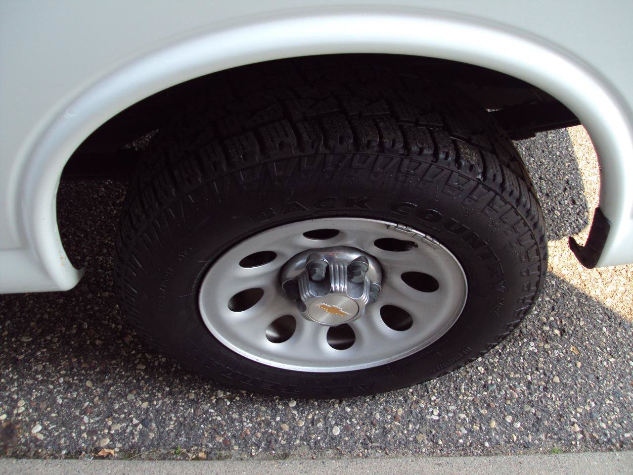 Used 2013 Chevrolet Express 1500 LT w/ LT Preferred Equipment Group AWD/4WD image 28