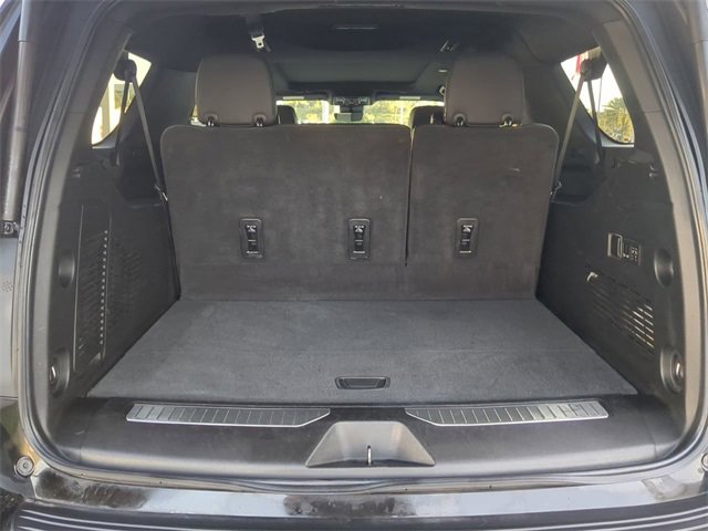 Used 2023 Chevrolet Suburban High Country w/ Premium Package image 13