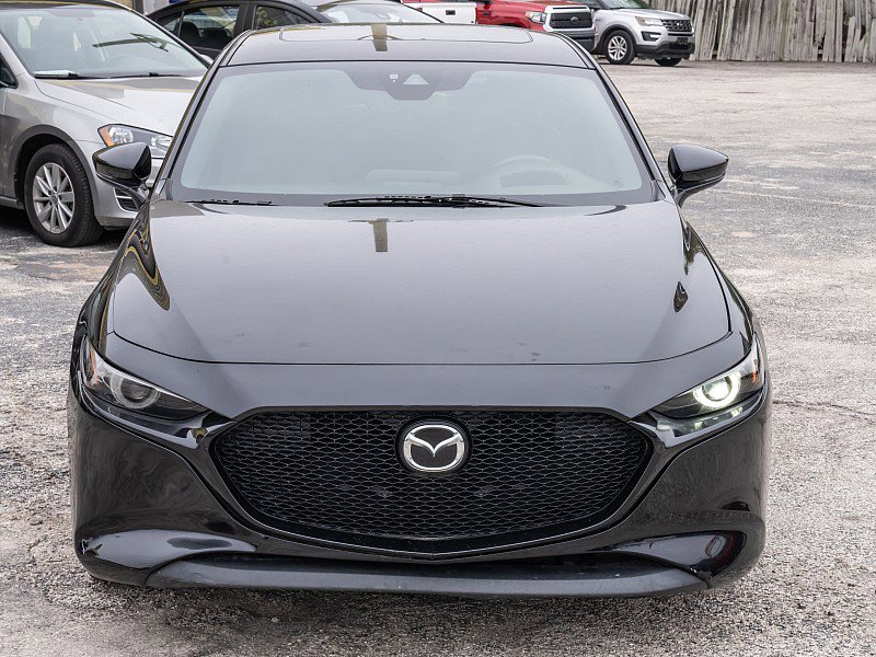 Used 2019 MAZDA MAZDA3 Hatchback w/ Premium Package image 2