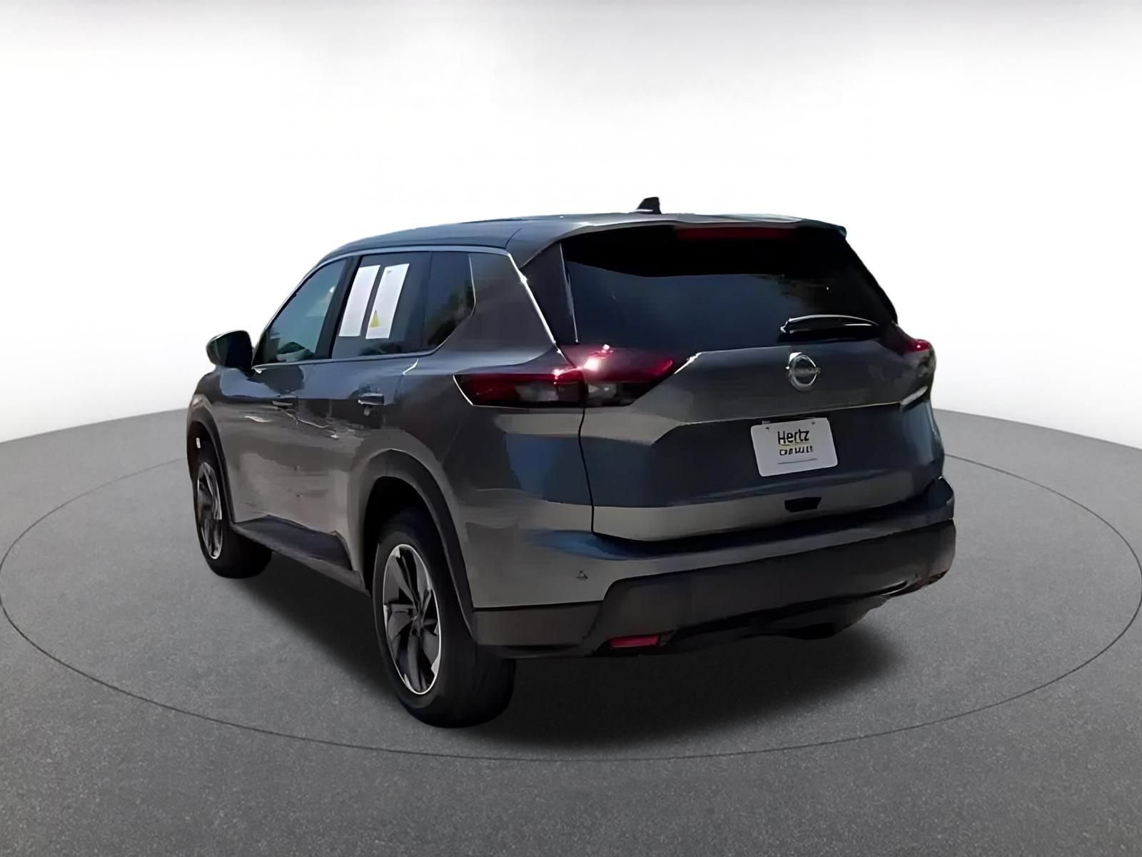 Used 2025 Nissan Rogue SV FWD image 10