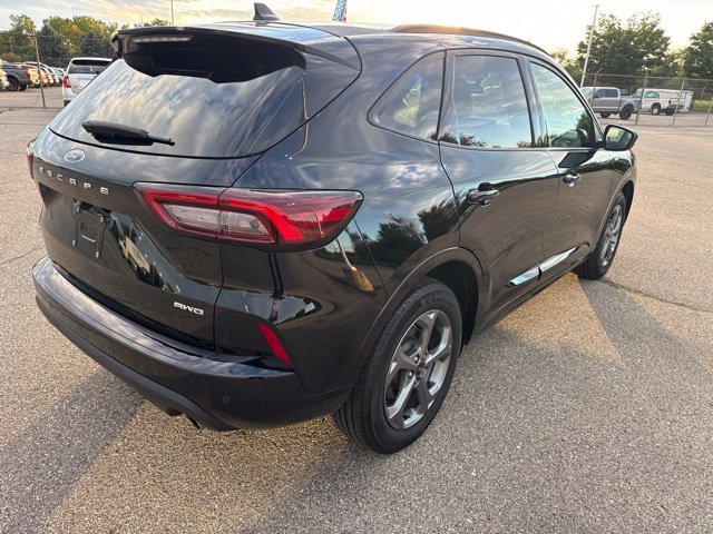 Certified 2023 Ford Escape ST-Line Select w/ Tech Pack #1 AWD/4WD image 9