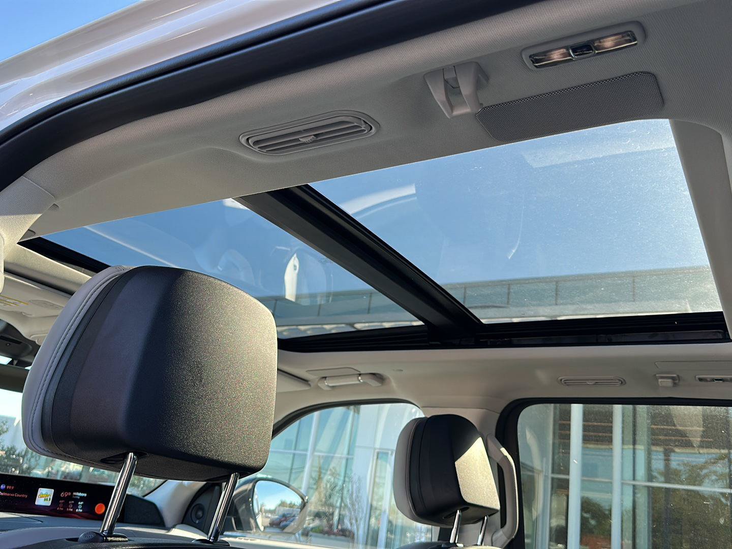 Used 2025 Lincoln Navigator Reserve AWD/4WD image 24