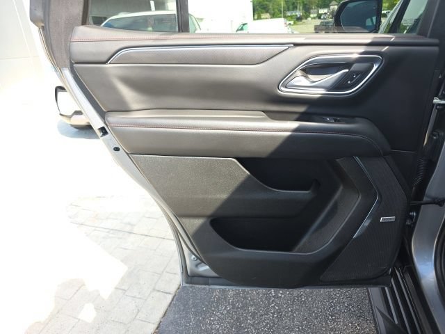 Used 2023 Chevrolet Tahoe RST w/ Luxury Package AWD/4WD image 31