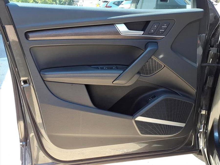 Used 2022 Audi Q5 2.0T Premium Plus image 17