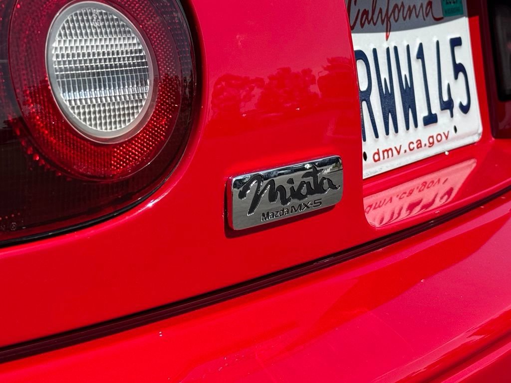 Used 1990 MAZDA MX-5 Miata RWD image 23