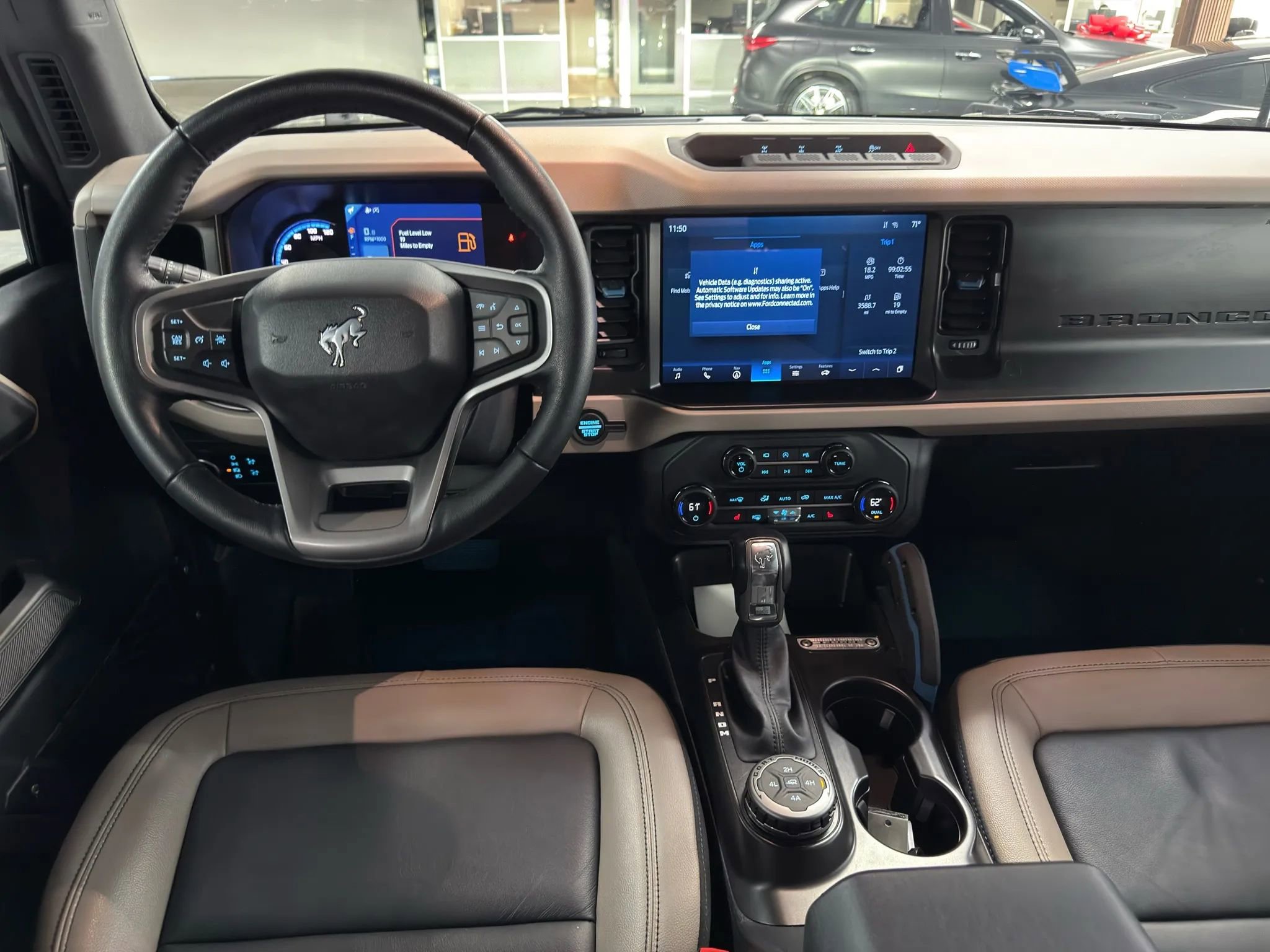 Used 2023 Ford Bronco Wildtrak image 23