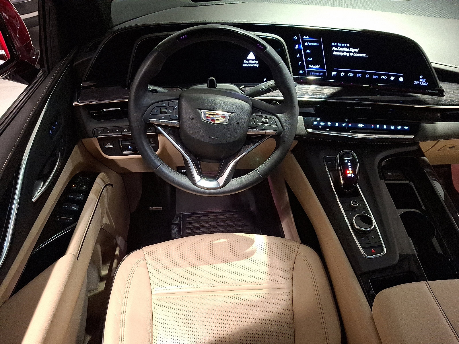 Certified 2023 Cadillac Escalade ESV Premium Luxury w/ Performance Package image 19