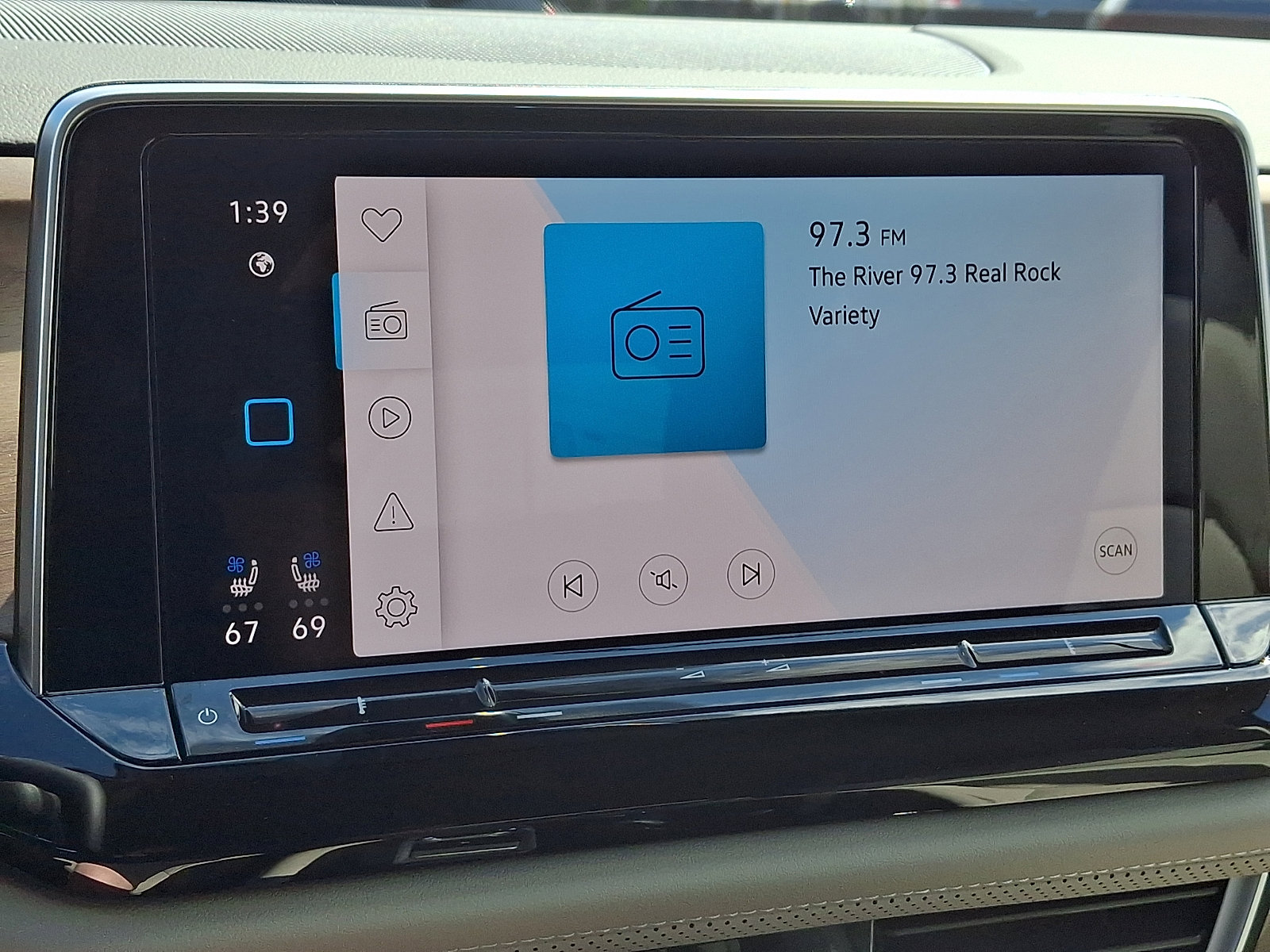 New 2024 Volkswagen Atlas SE AWD/4WD image 9