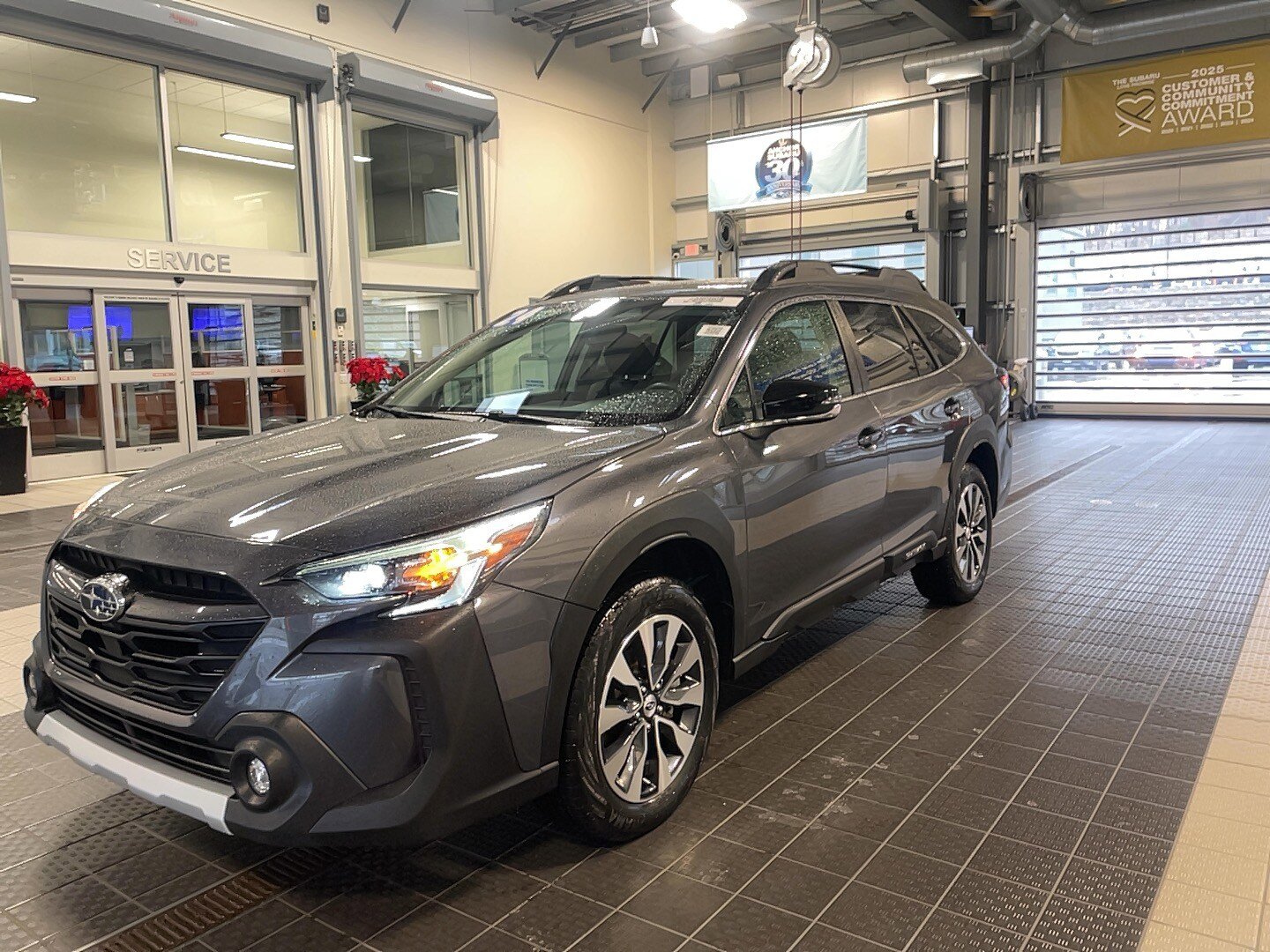 Used 2024 Subaru Outback Limited image 3