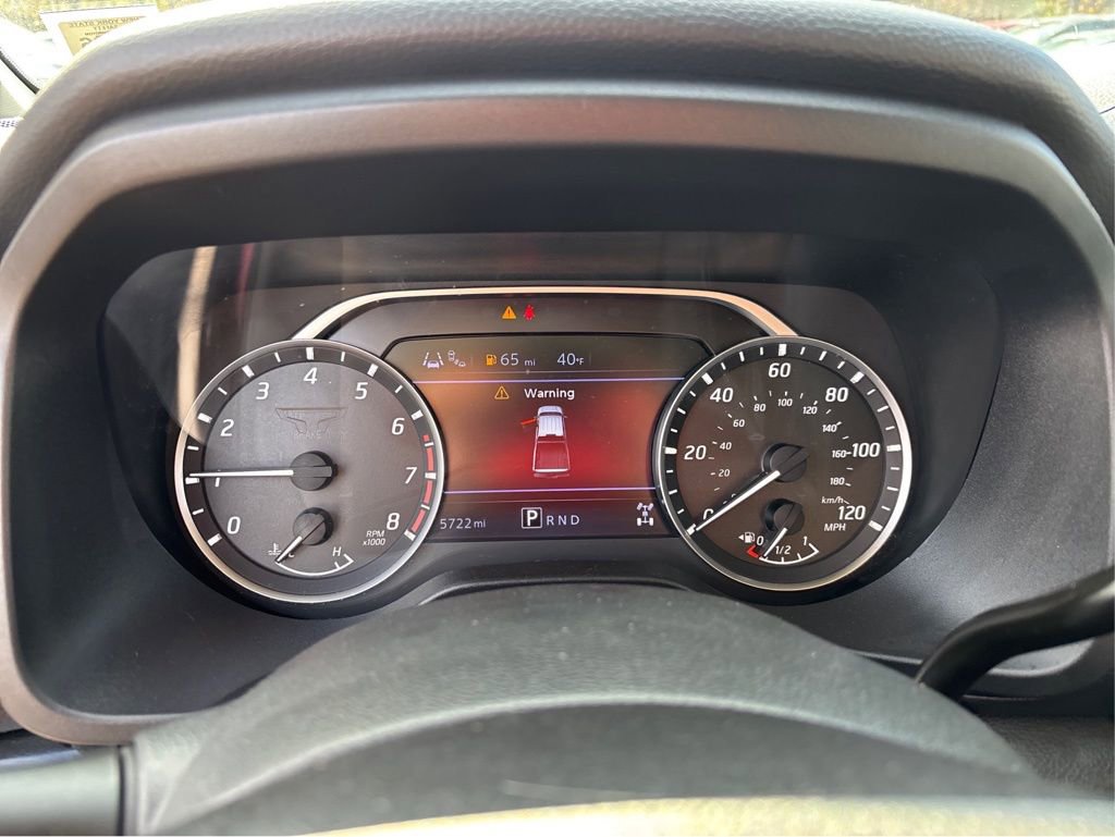 Used 2024 Nissan Titan SV w/ Accessory Utility Package image 15