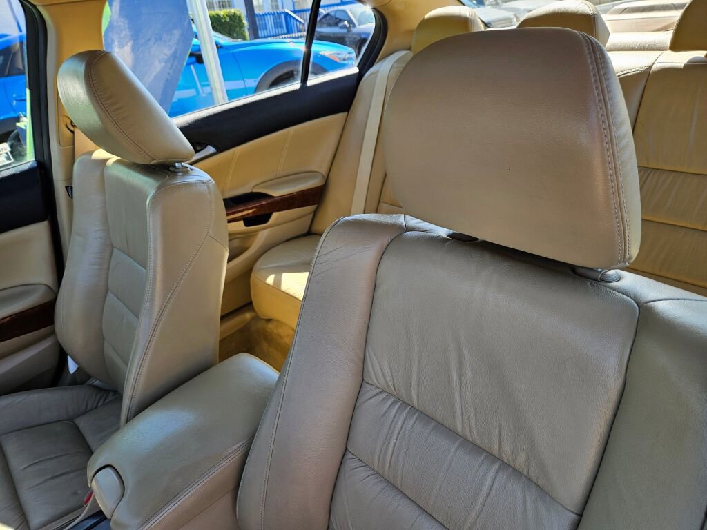 Used 2012 Honda Accord EX-L image 11