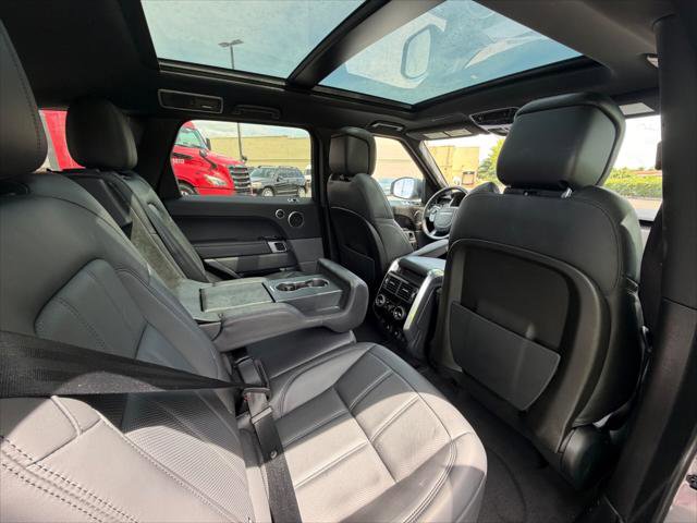 Used 2020 Land Rover Range Rover Sport HSE AWD/4WD image 16