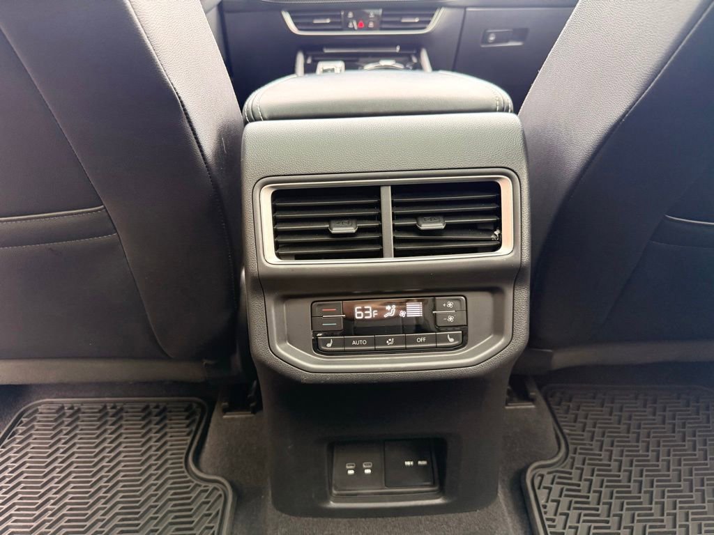 Used 2024 Volkswagen Atlas SEL AWD/4WD image 29