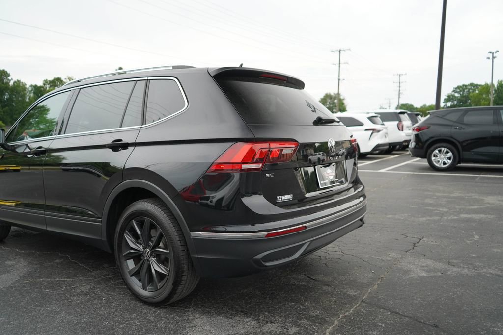 Used 2024 Volkswagen Tiguan SE FWD image 19
