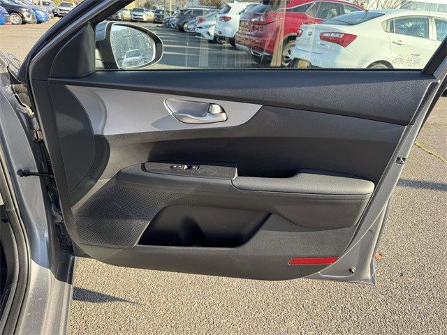 Certified 2023 Kia Forte LXS w/ LXS Technology Package image 8