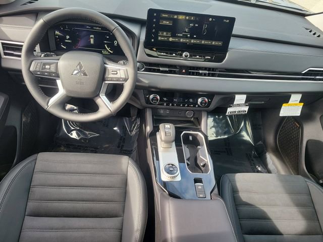 New 2026 Mitsubishi Outlander SE image 17