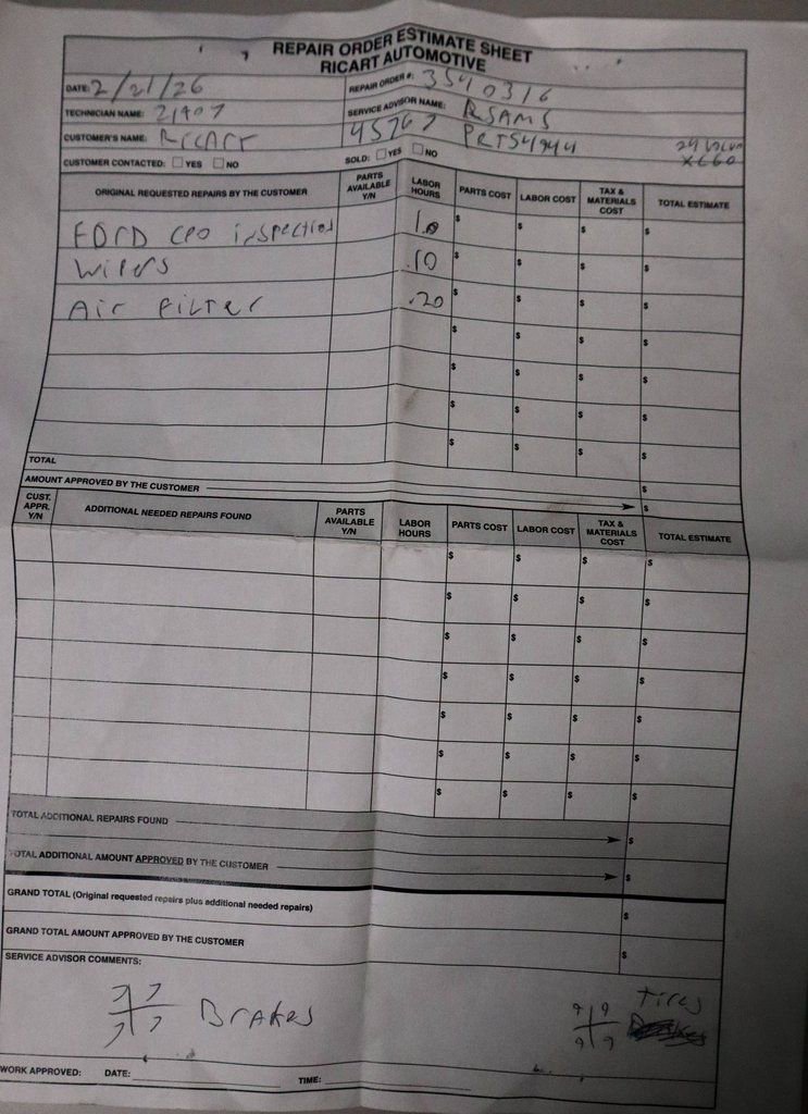 Used 2024 Volvo XC60 T8 Core image 4