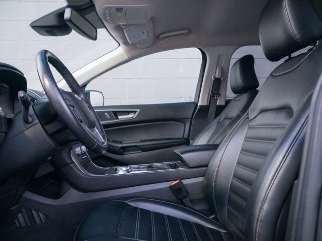 Used 2022 Ford Edge SEL image 17