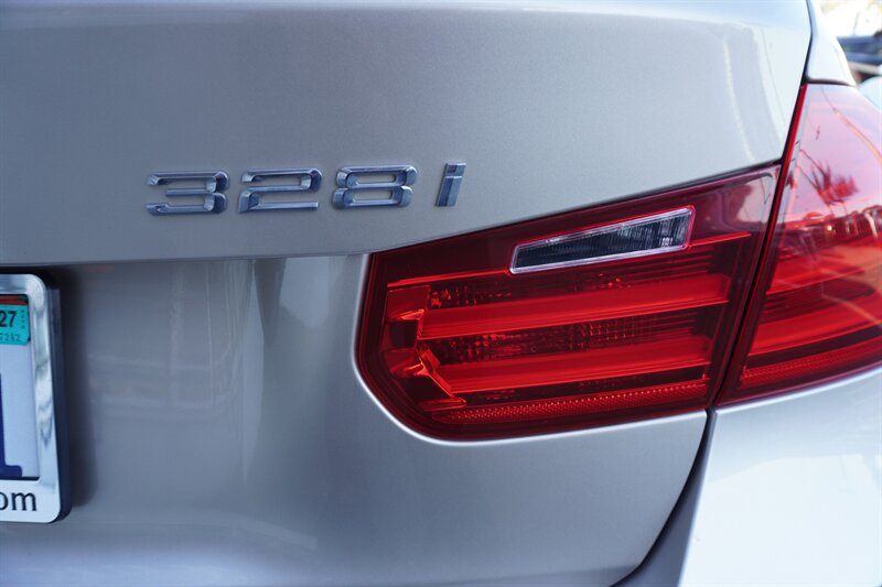Used 2014 BMW 328i Sedan RWD image 30