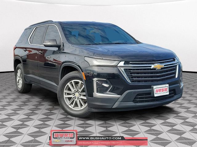 Used 2023 Chevrolet Traverse LT image 1