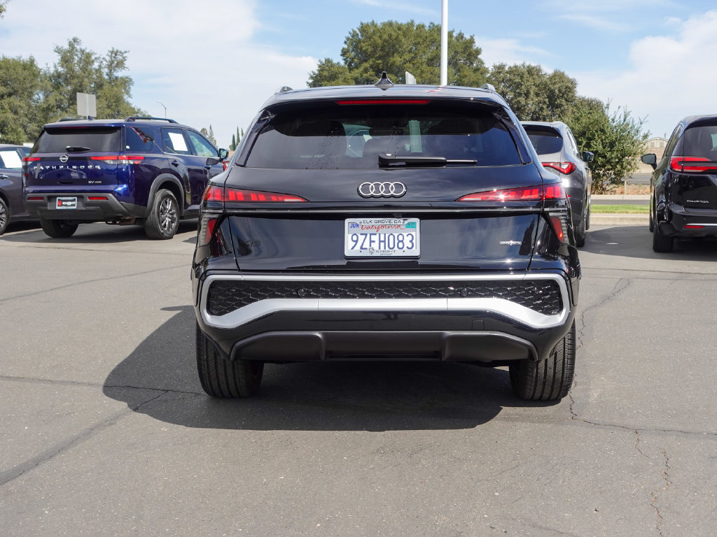 Used 2026 Audi Q3 quattro 2.0T w/ Driver Assistance Package AWD/4WD image 8