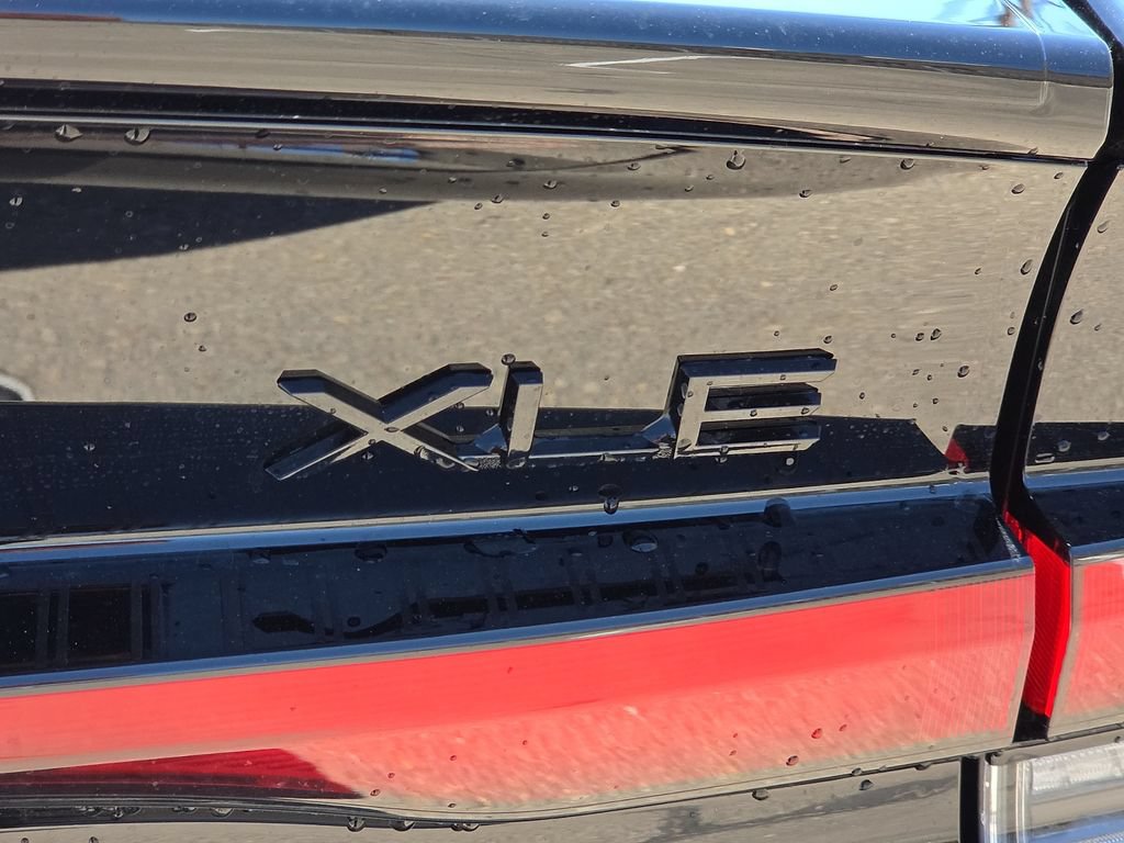 New 2027 Toyota Prius XLE FWD image 11