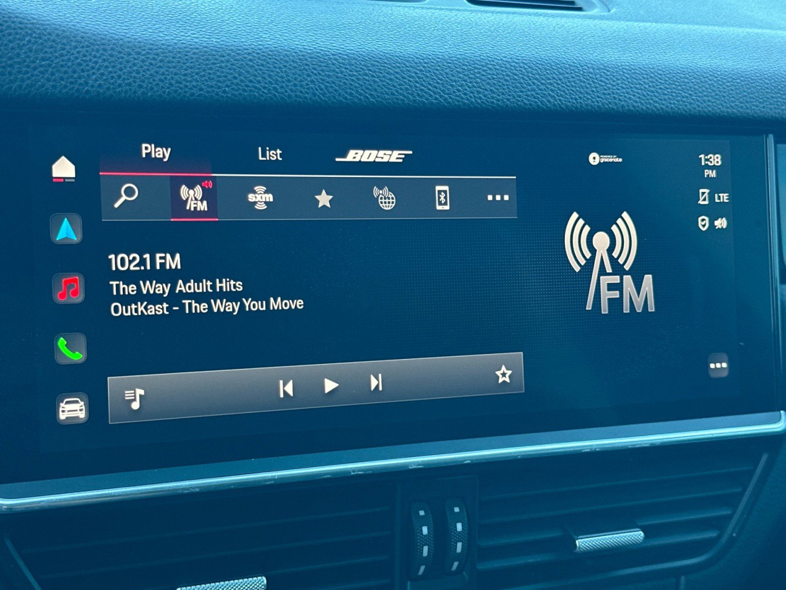 Used 2023 Porsche Cayenne image 18