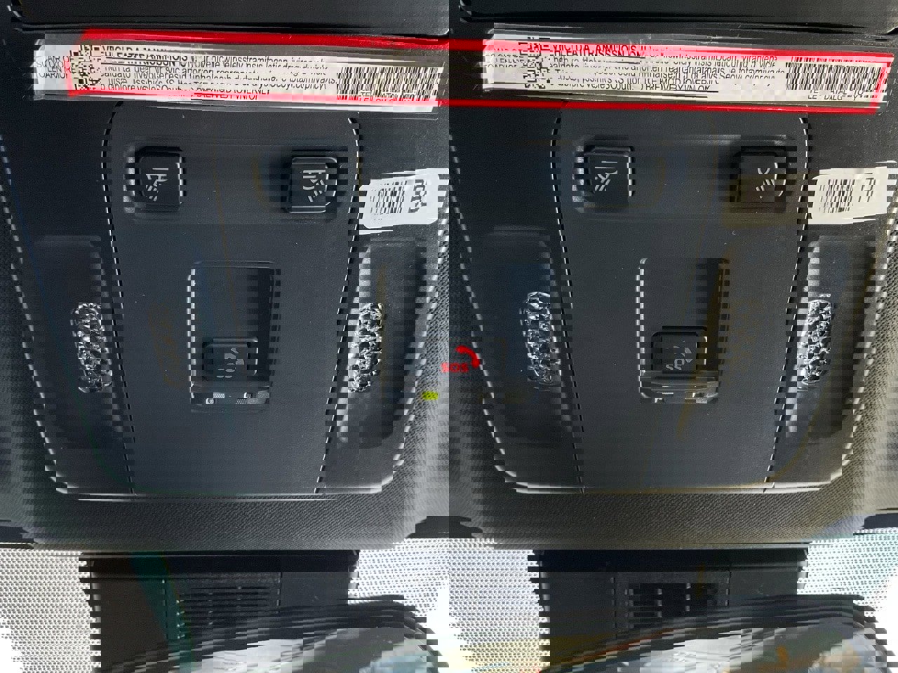 Used 2025 Toyota Camry SE image 29