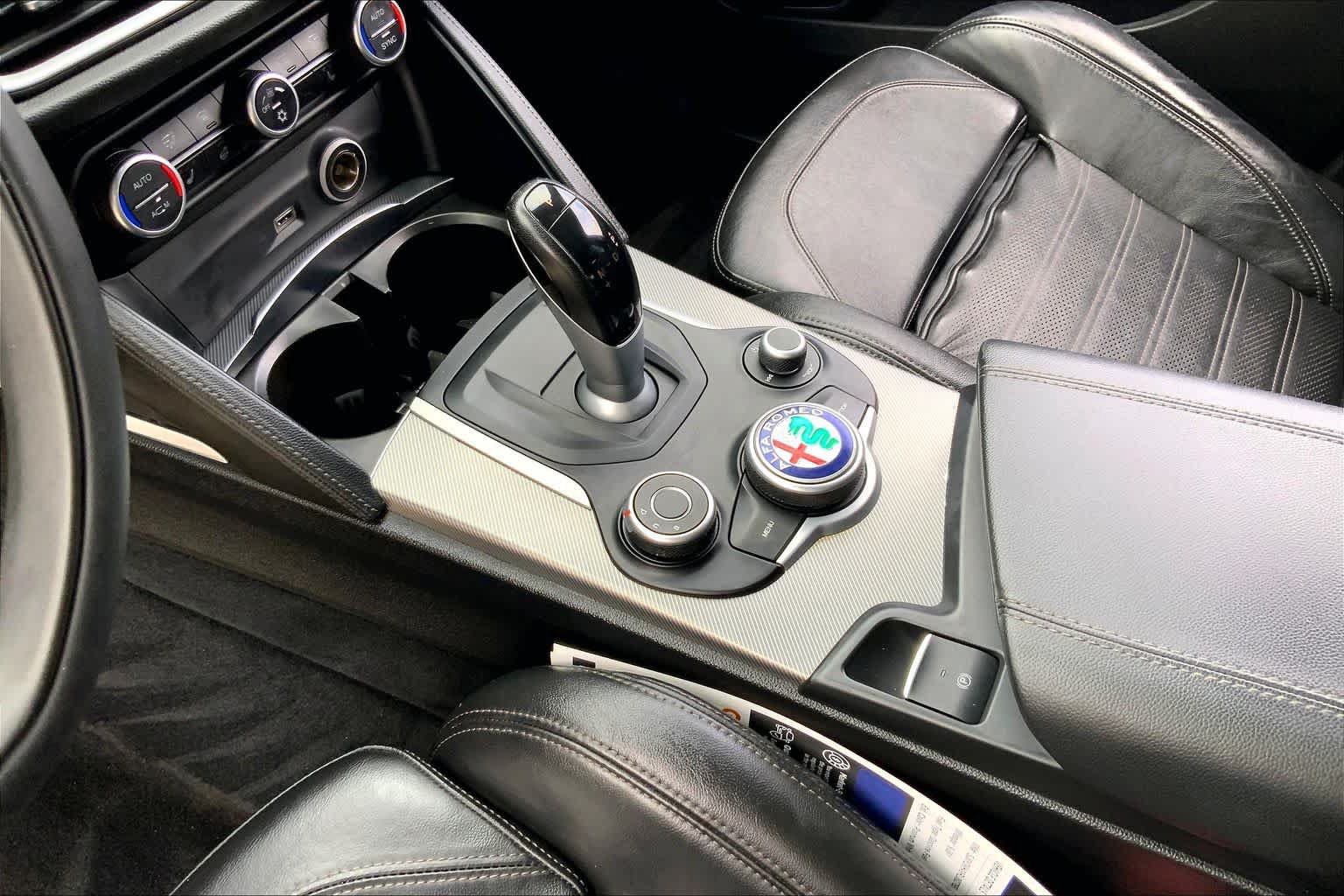 Used 2018 Alfa Romeo Stelvio Ti Sport AWD/4WD image 17