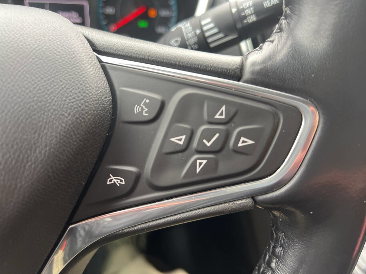 Used 2018 Chevrolet Equinox LT image 22