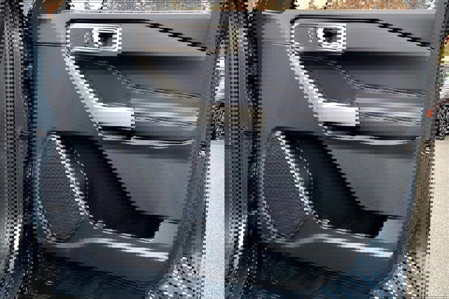 Used 2023 Ford Explorer XLT w/ Equipment Group 202A image 26