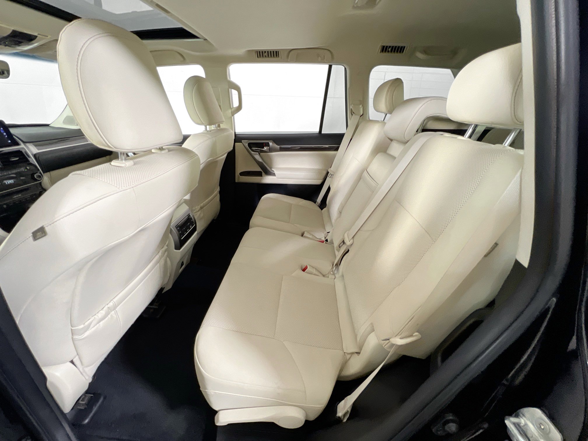Used 2023 Lexus GX 460 Premium w/ Premium Package AWD/4WD image 25