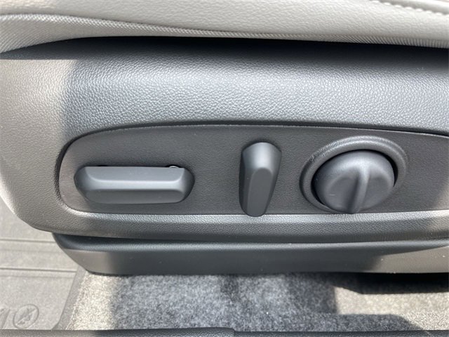 New 2025 Buick Envista Avenir image 12