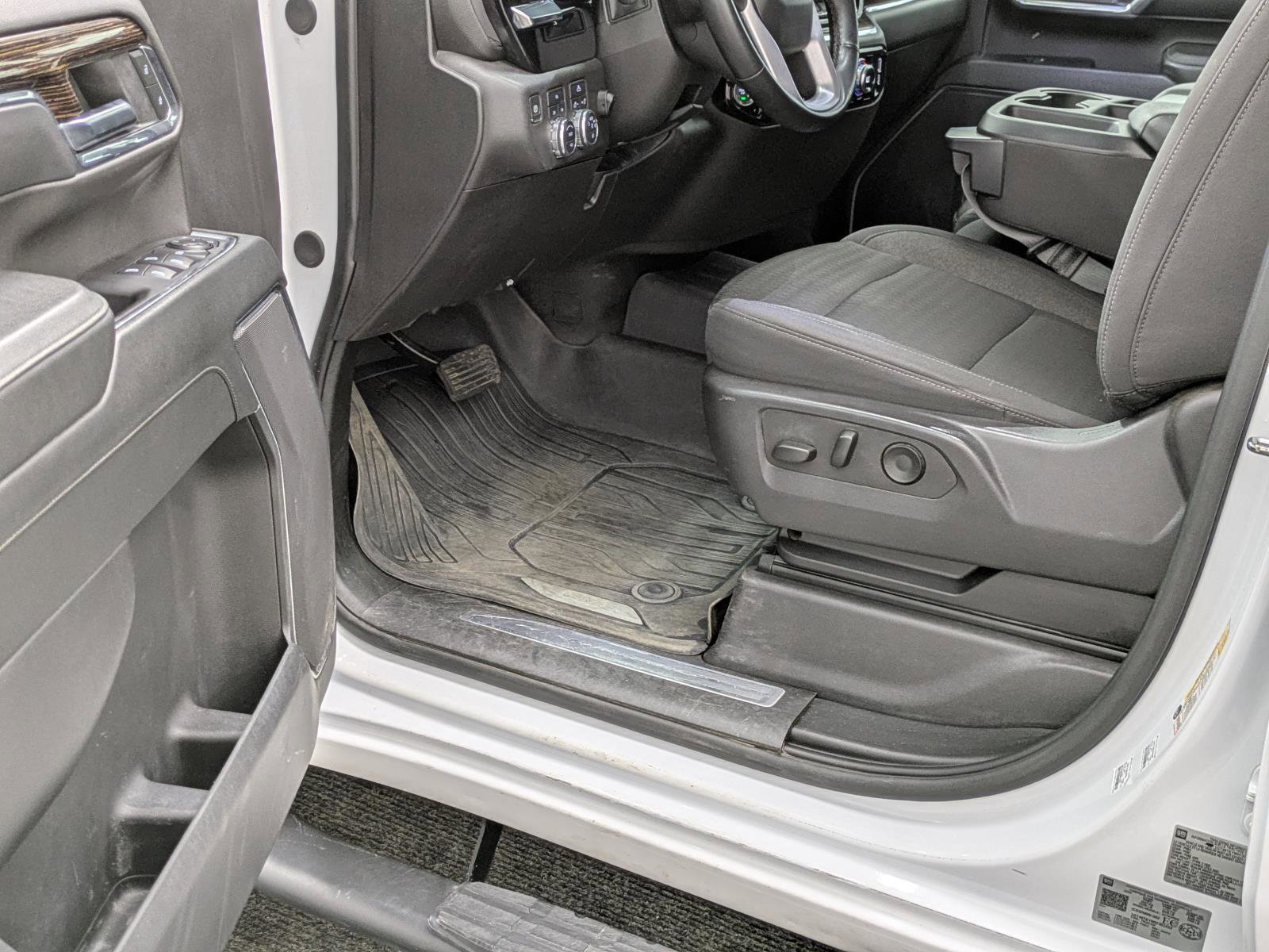 Used 2024 GMC Sierra 3500 SLE w/ SLE Value Package image 26