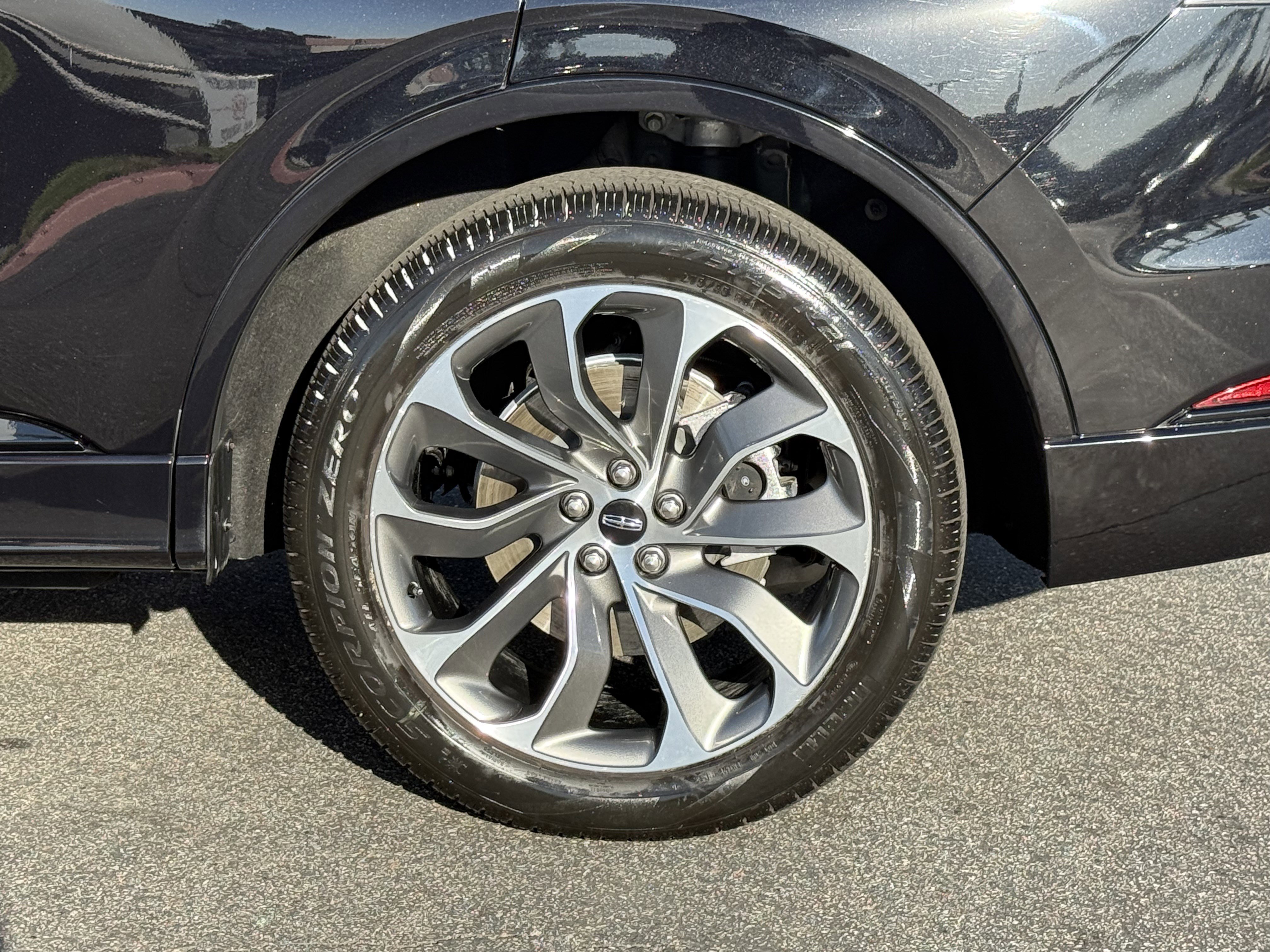 Used 2023 Lincoln Aviator Grand Touring w/ Elements Package Plus image 11