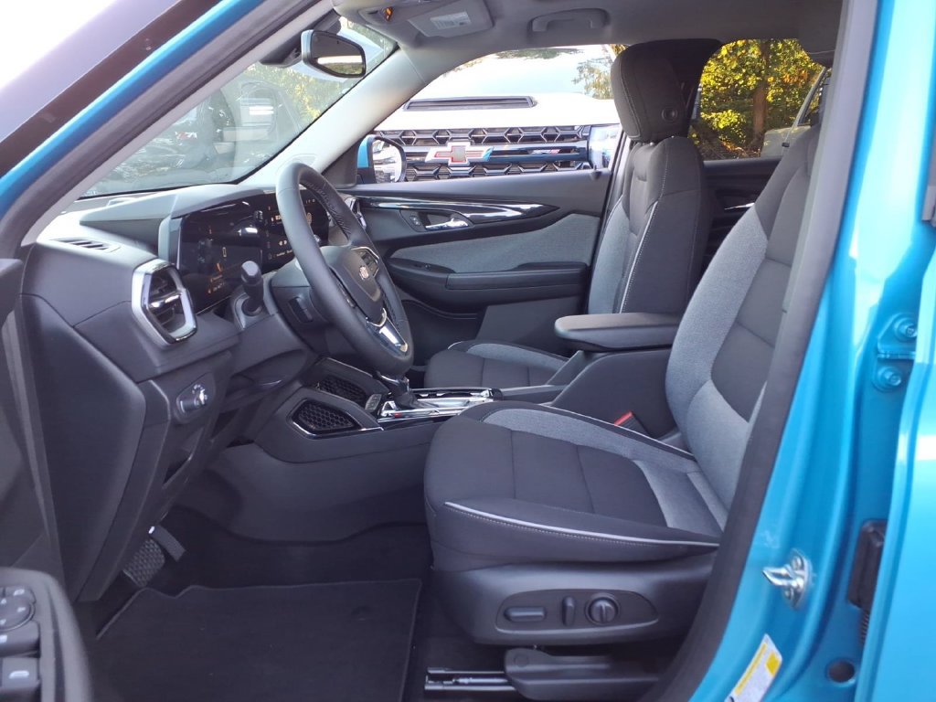 New 2026 Chevrolet TrailBlazer LT w/ Convenience Package AWD/4WD image 11