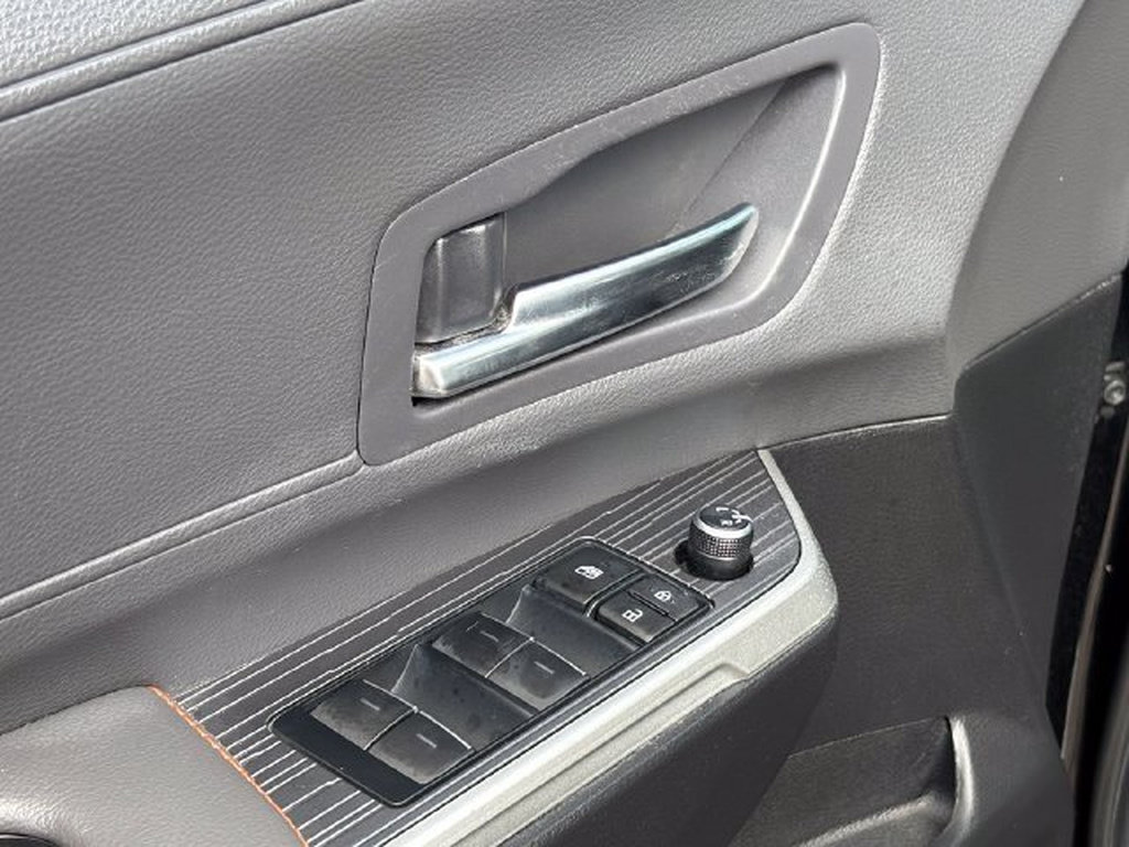 Certified 2024 Toyota Sienna XSE FWD image 29