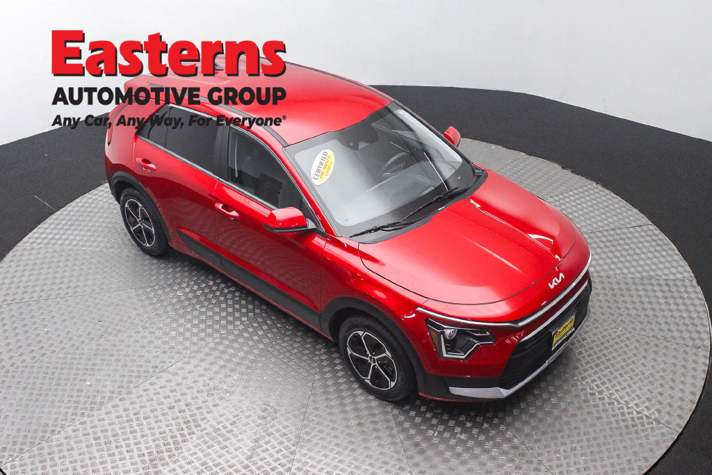 Used 2025 Kia Niro LX FWD image 4