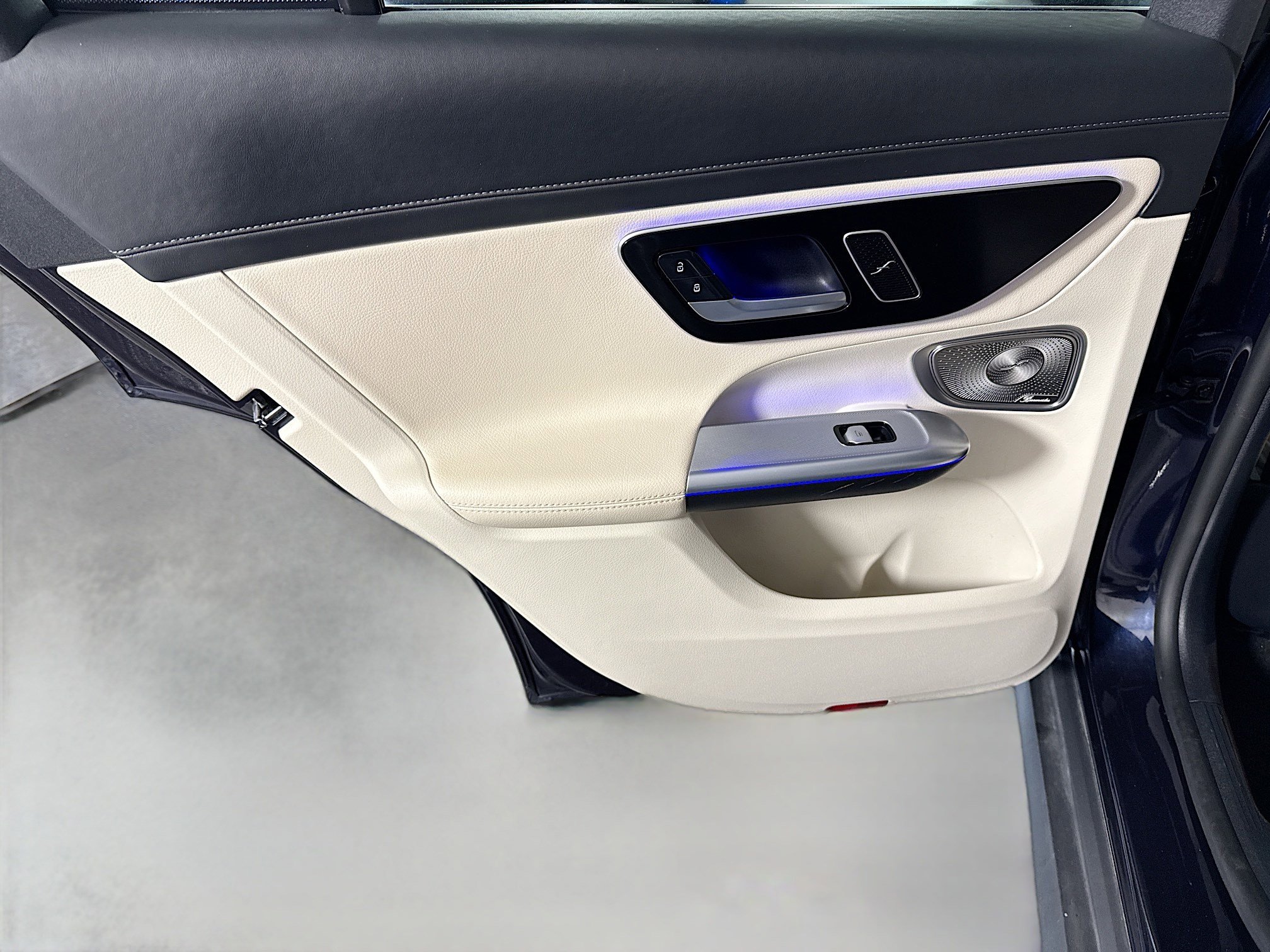 Used 2023 Mercedes-Benz GLC 300 4MATIC w/ Exclusive Trim Package image 26