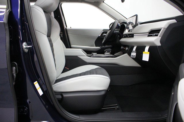 New 2026 Mitsubishi Outlander SE image 18