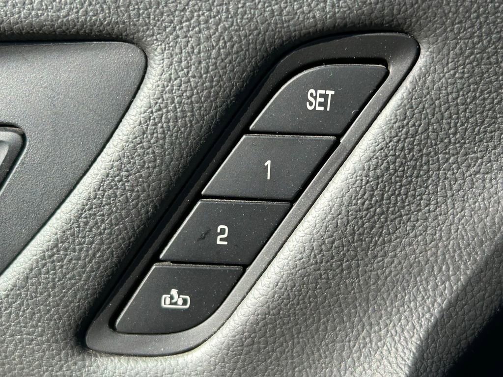 Used 2019 Buick Envision Essence image 24