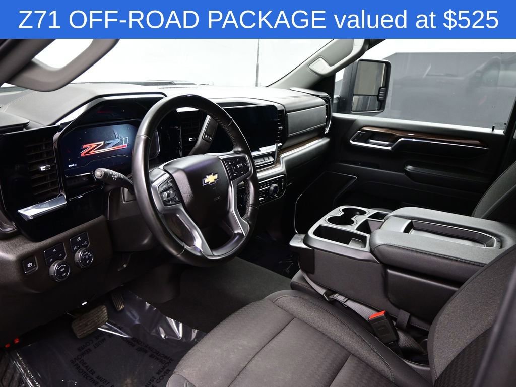Used 2024 Chevrolet Silverado 2500 LT w/ Convenience Package image 8