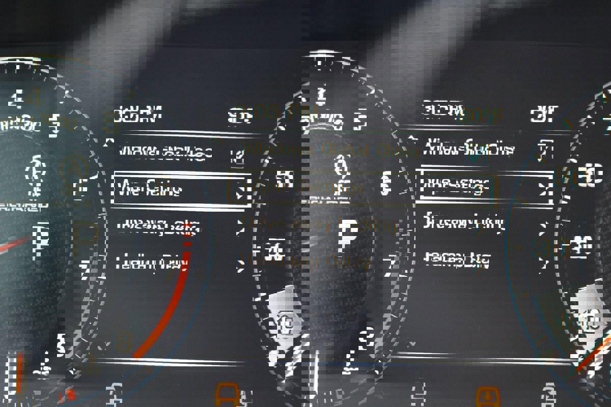 Used 2016 Land Rover Range Rover Supercharged AWD/4WD image 42