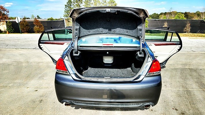 Used 2011 Toyota Avalon Limited image 21