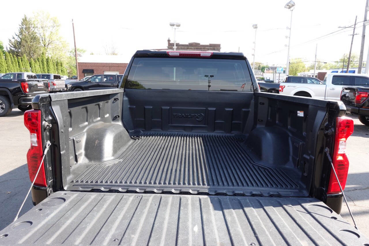Used 2024 Chevrolet Silverado 1500 W/T w/ WT Fleet Convenience Package AWD/4WD image 19