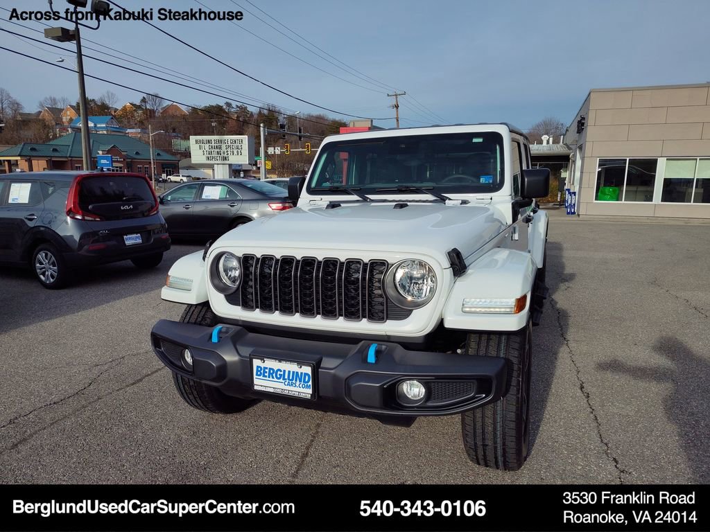 Used 2024 Jeep Wrangler Sport S w/ Convenience Group image 9