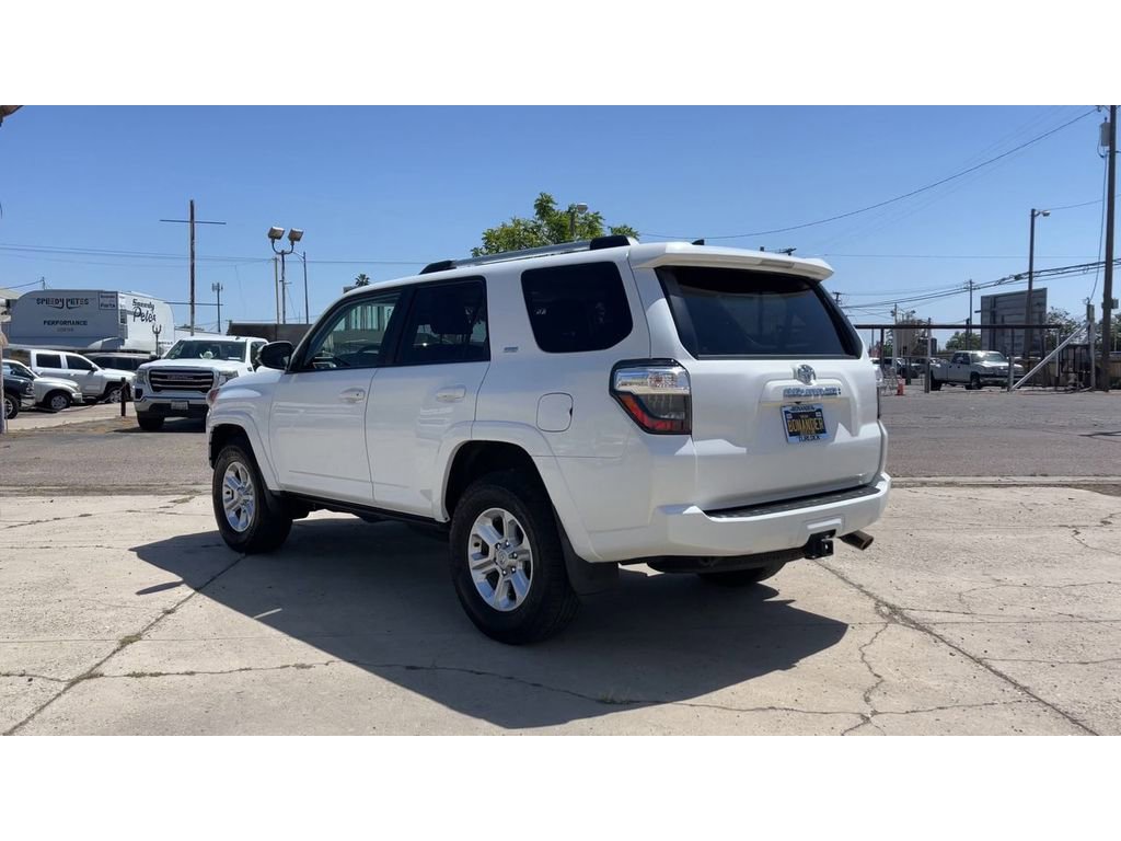 Used 2022 Toyota 4Runner SR5 Premium w/ Moonroof Package AWD/4WD image 9