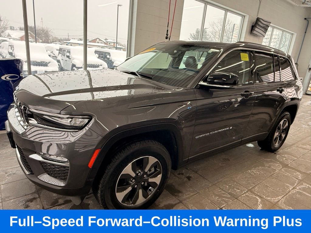 Used 2022 Jeep Grand Cherokee Limited 4xe image 3